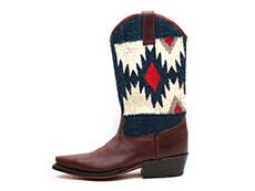 ADAM'S BOOTS 2229 WESTERN CAOBA BROWNの左横向き写真